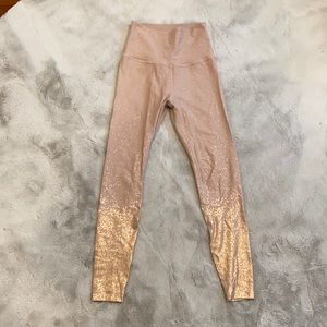 Beyond yoga Rose colored ombré Medium women’s workout leggings retired design